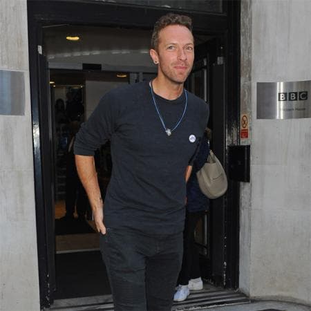 <b><a href="https://www.univision.com/famosos/dakota-johnson-y-chris-martin-pasan-tremendo-susto-su-chofer-atropello-a-una-mujer-en-nyc-fotos">El cantante</a></b> agregó que si bien no habrá una larga gira, sí tendrán dos conciertos en Jordania, que se transmitirán en forma gratuita por medio de
<a href="https://www.youtube.com/channel/UCDPM_n1atn2ijUwHd0NNRQw"> <b>YouTube.</b></a>
<br>