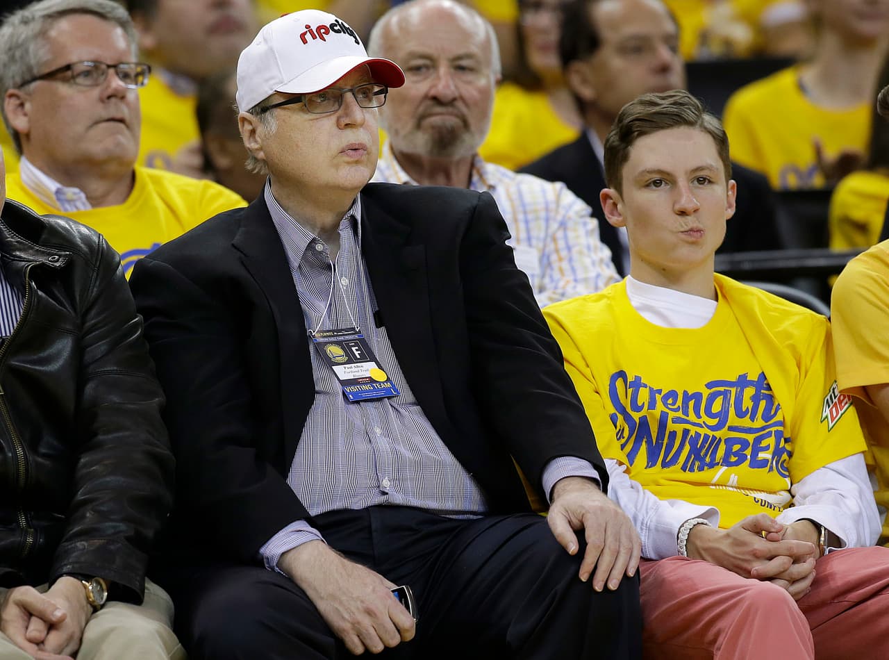 Allen invirtió en su momento 150 millones de dólares para edificar el MODA Center, la casa de los Trail Blazers, inmueble que luego pasaría a su poder totalmente.