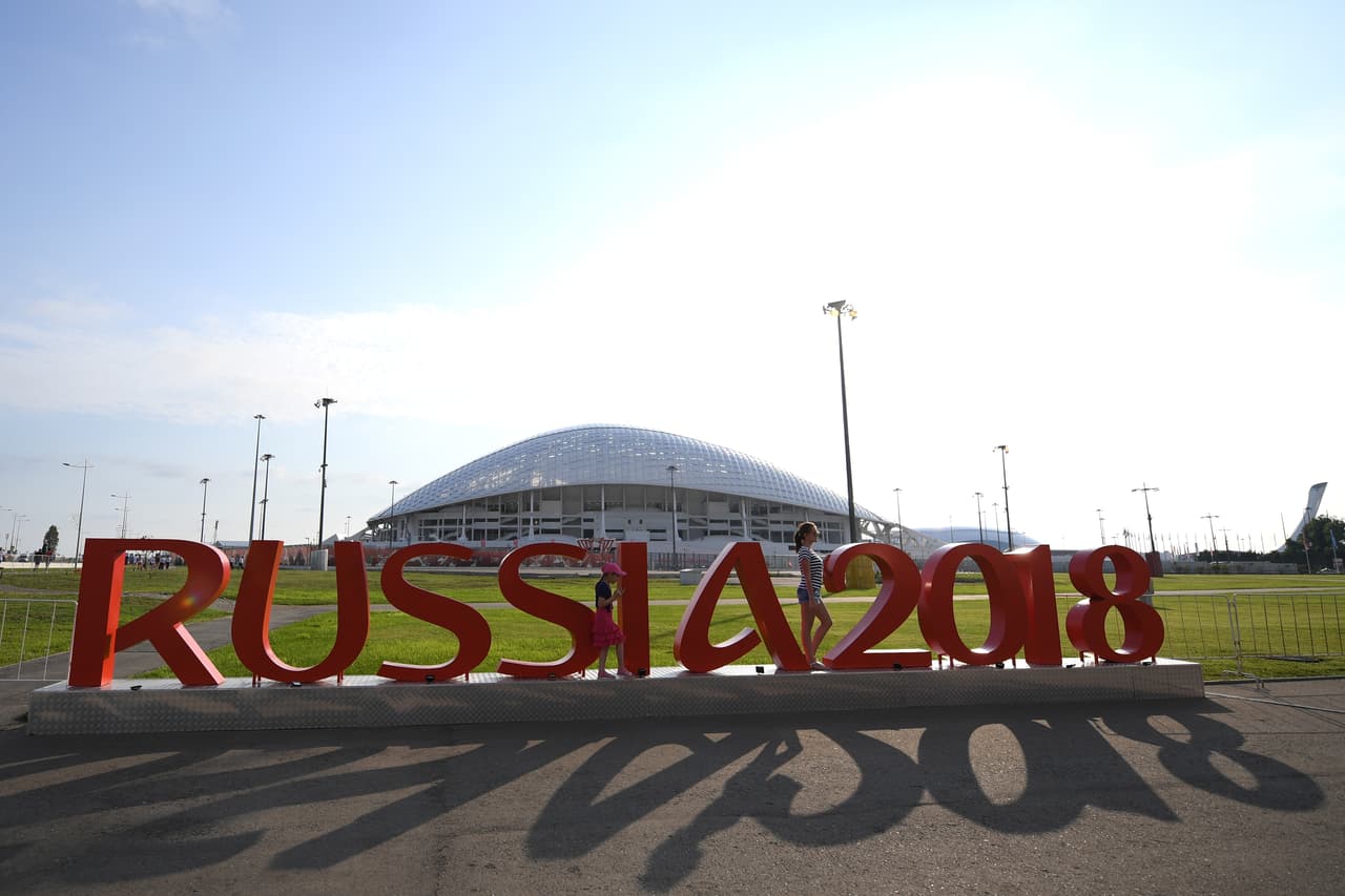 La gente comenzó a llegar desde muy temprano al recinto deportivo donde México y Alemania se enfrentarían nuevamente en una Confederaciones.