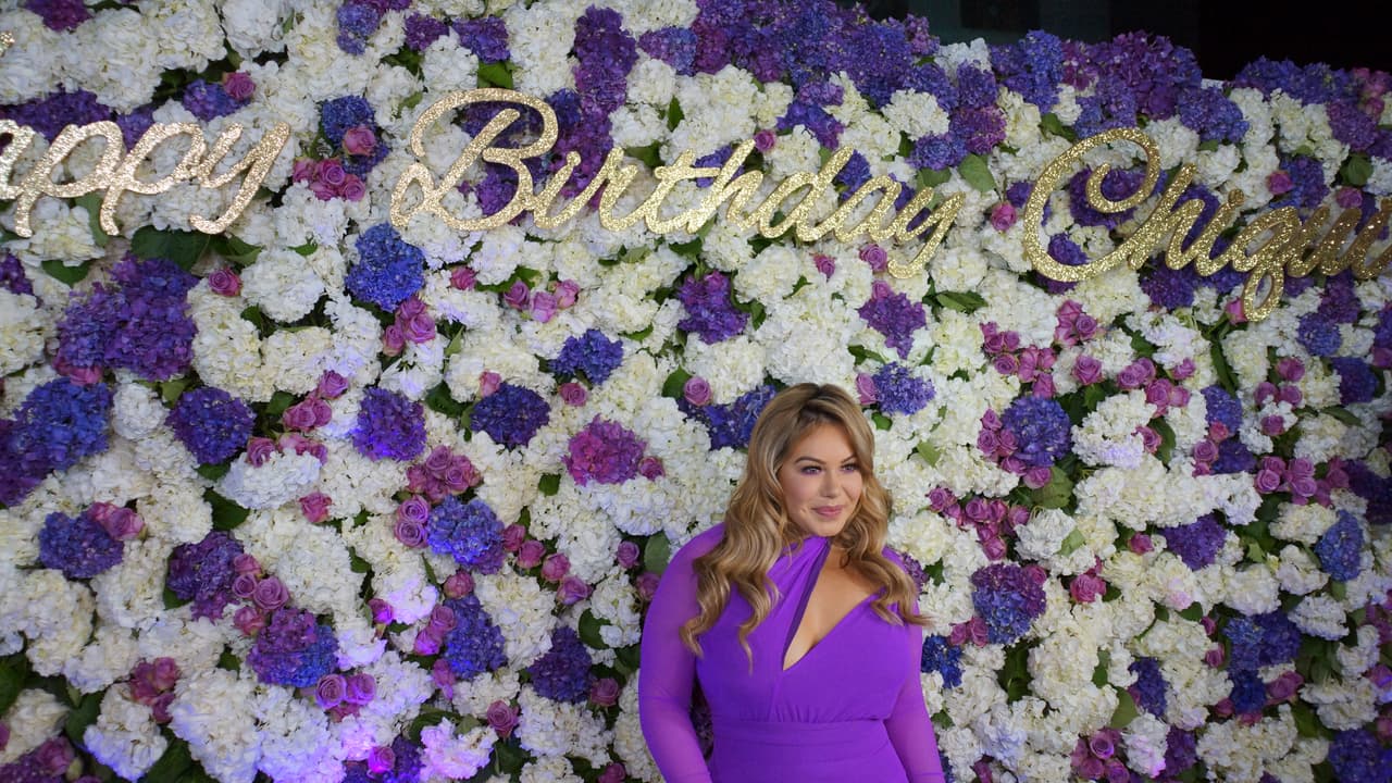 <a href="http://www.univision.com/temas/chiquis-rivera">Chiquis Rivera</a> sigue celebrando su 
<a href="http://www.univision.com/especiales/premios-juventud/celebramos-el-cumpleanos-32-de-chiquis-rivera-con-sus-mejores-fotos-fotos">cumpleaños número 32</a> y el martes 27 de junio, tuvo una fiesta a lo grande en Los Ángeles.