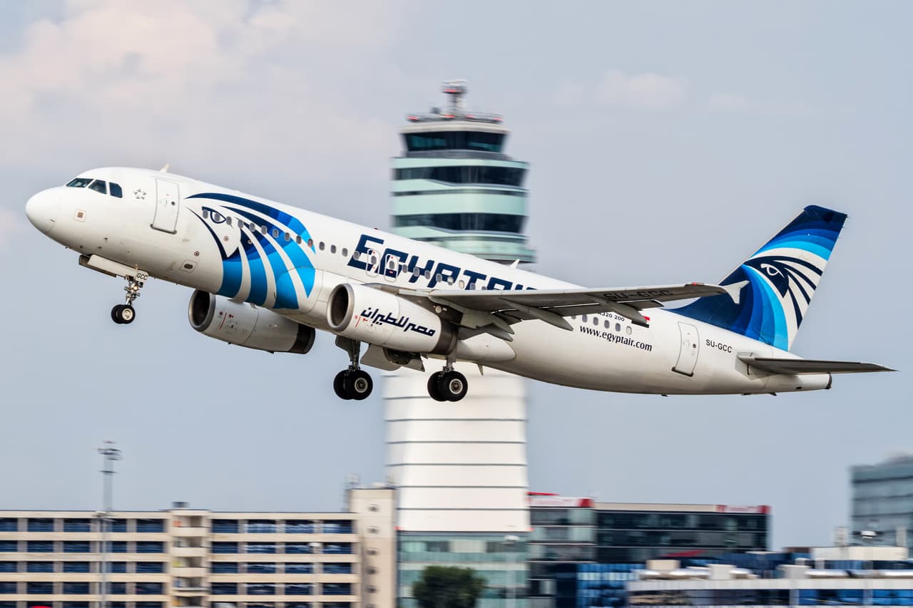 ¿Qué revela la última grabación dentro del vuelo de Egyptair?: notas del día