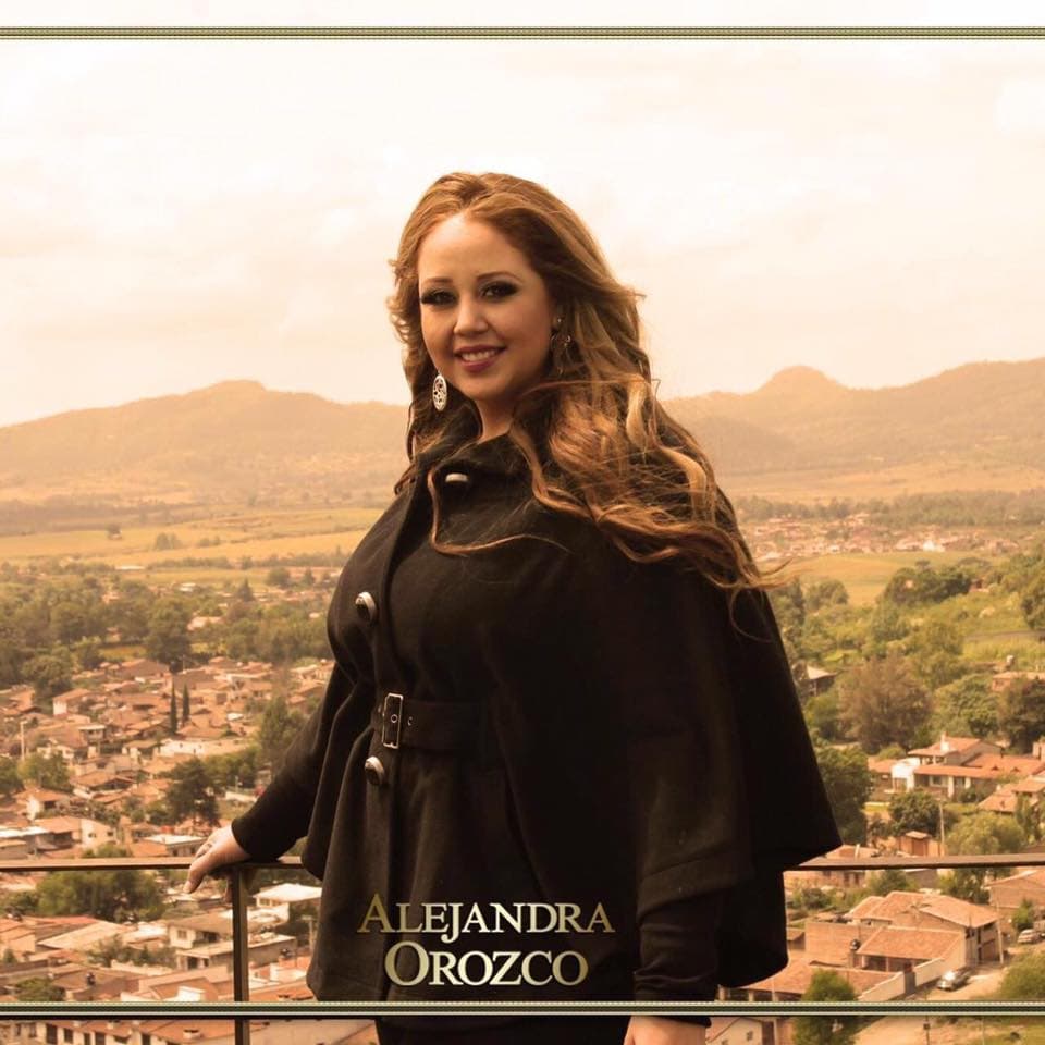 Un ejemplo de constancia y superación es Alejandra Orozco, cantante de ranchero con una estupenda voz y talento. Ella, quien estaba consciente de su problema de peso, decidió operarse para perder poco más de 40 kilos.