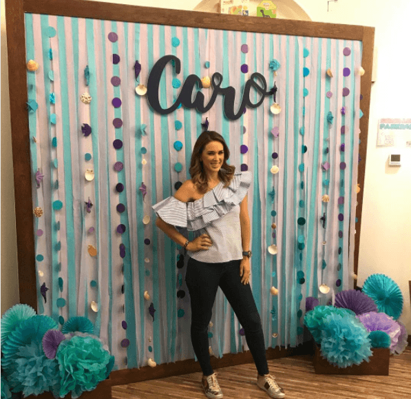 En su redes sociales, Jacqueline se mostró muy orgullosa y feliz por el festejo para su pequeña hija.