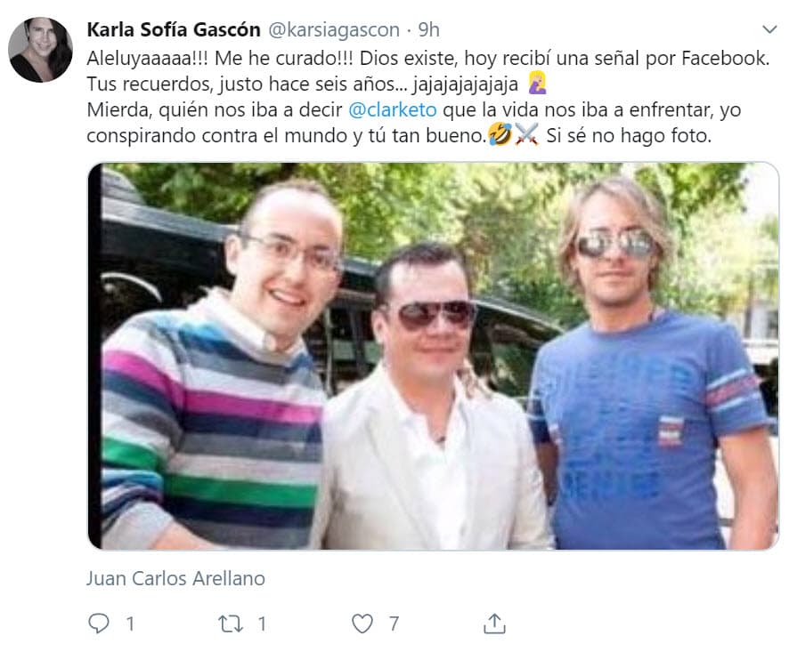 En el texto Sofía le recordó su pasado lleno de "excesos y lo volátil del medio y de la fama" en forma de relato.