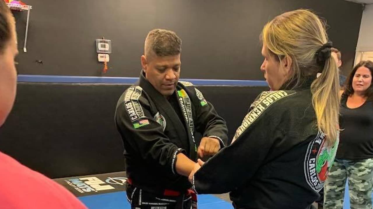 Ofrecen a mujeres clases gratis de Jiu Jitsu para combatir violencia doméstica