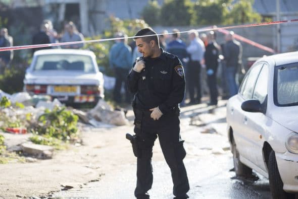 Varios miembros de fuerzas de seguridad se desplazaron inmediatamente a la zona.