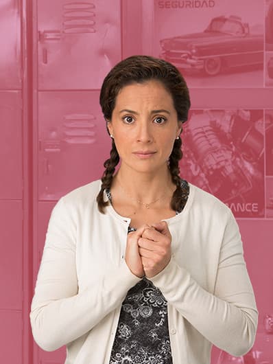 En la telenovela
<b><a href="http://www.univision.com/novelas/enamorandome-de-ramon"> 'Enamorándome de Ramón'</a></b>, la cual se estrena el próximo 
<b>8 de agosto a las 8PM/7C por <a href="http://www.univision.com/">Univision</a></b>, hay una historia parecida. 
<b><a href="http://www.univision.com/novelas/enamorandome-de-ramon/marisol-del-olmo-es-juana-en-enamorandome-de-ramon">'Juana'</a></b> (
<b><a href="http://www.univision.com/novelas/enamorandome-de-ramon/marisol-del-olmo-de-millonaria-a-nana-mira-su-paso-por-las-telenovelas-fotos">Marisol del Olmo</a></b>) es la nana de la familia Medina.