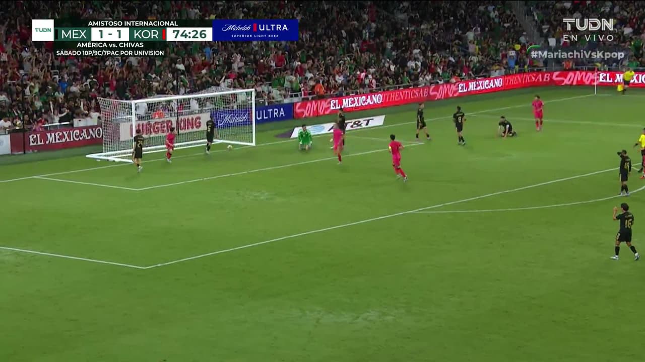 ¡GOL!  anota para Corea del Sur. Oh Hyeon-Gyu