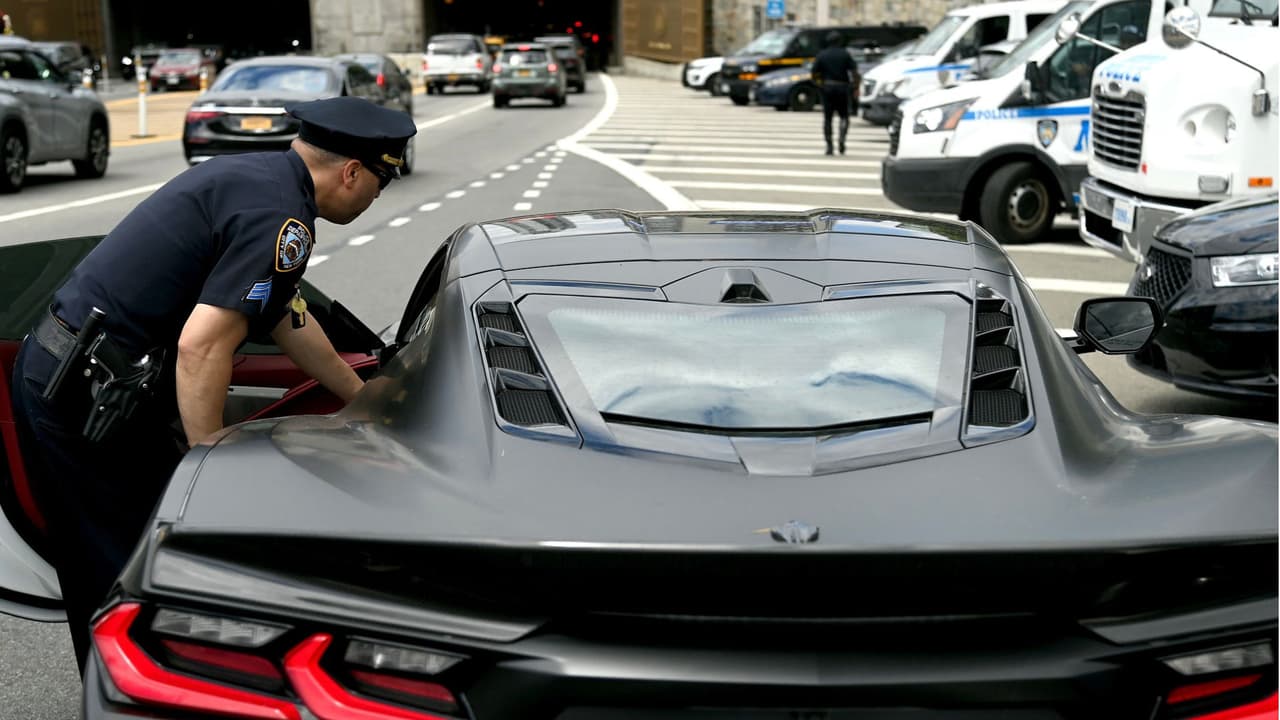 Una semana antes
<b>, el 2 de julio incautaron 67 carros en el puente Verrazzano</b> que debían 537,429 dólares en peajes.
<br>