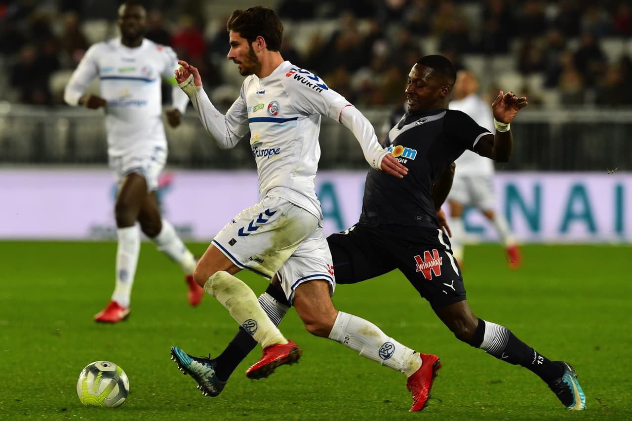 El joven francés Martin Terrier está siendo una de las revelaciones del Racing de Strasburgo en la Ligue 1 y eso ha hecho que equipos como el Lyon se fijen en él.