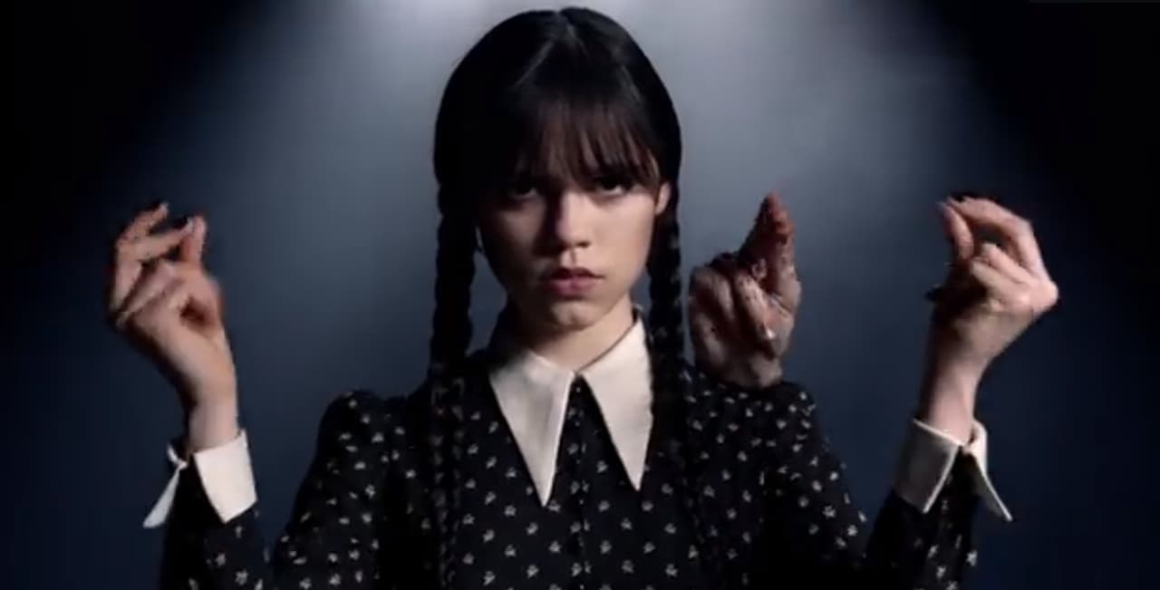 Jenna Ortega como Merlina Addams