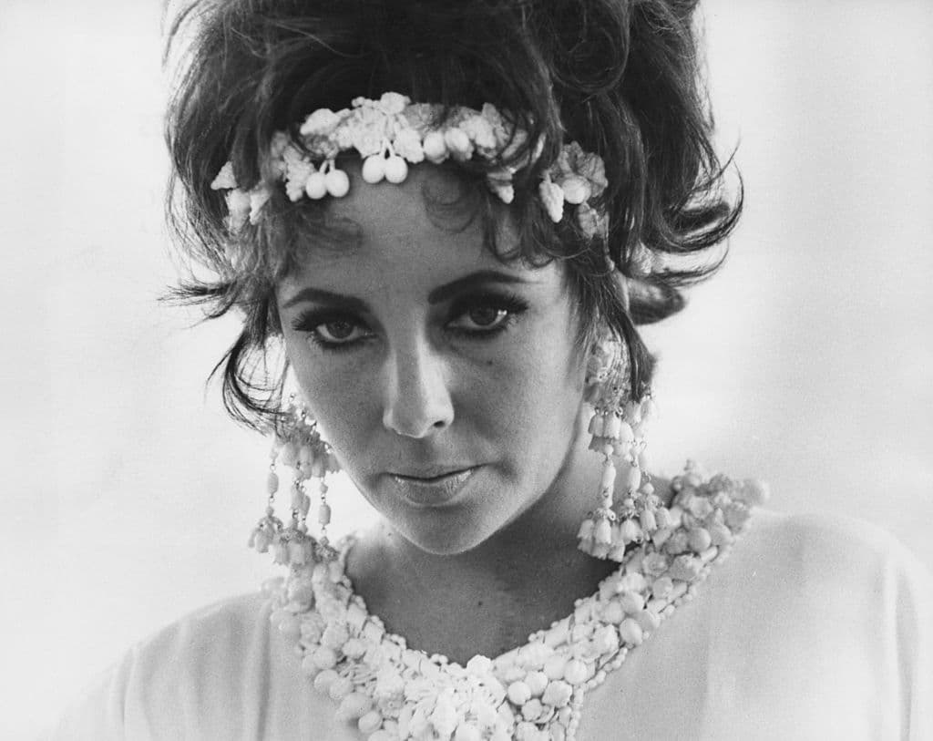 Elizabeth Taylor o
<b>Liz Taylor</b>, como todos le decían, falleció el 23 de marzo del 2011, por una insuficiencia cardíaca. La gran dama del cine internacional tenía 79 años.
