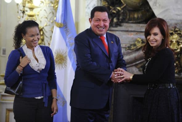 El presidente de Venezuela, Hugo Chávez llegó a Argentina y se reunió con su homóloga Cristina Fernández.