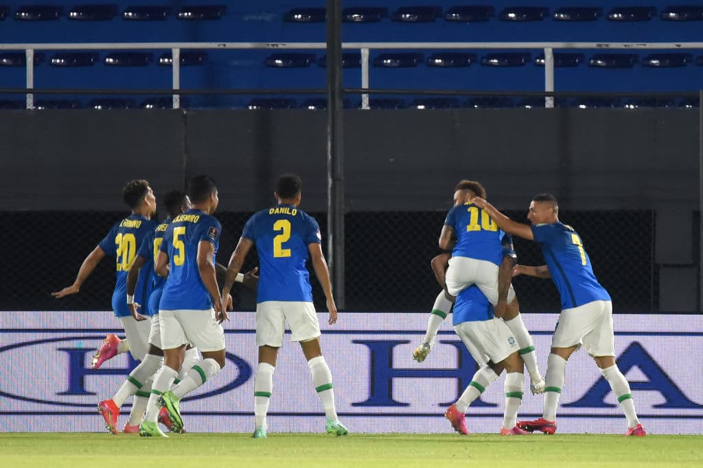 Con goles de Neymar (4') y Lucas Paquetá (90+3'), Brasil continúa con el paso firme y consiguen su sexta victoria consecutiva en las eliminatorias rumbo a Qatar 2022.