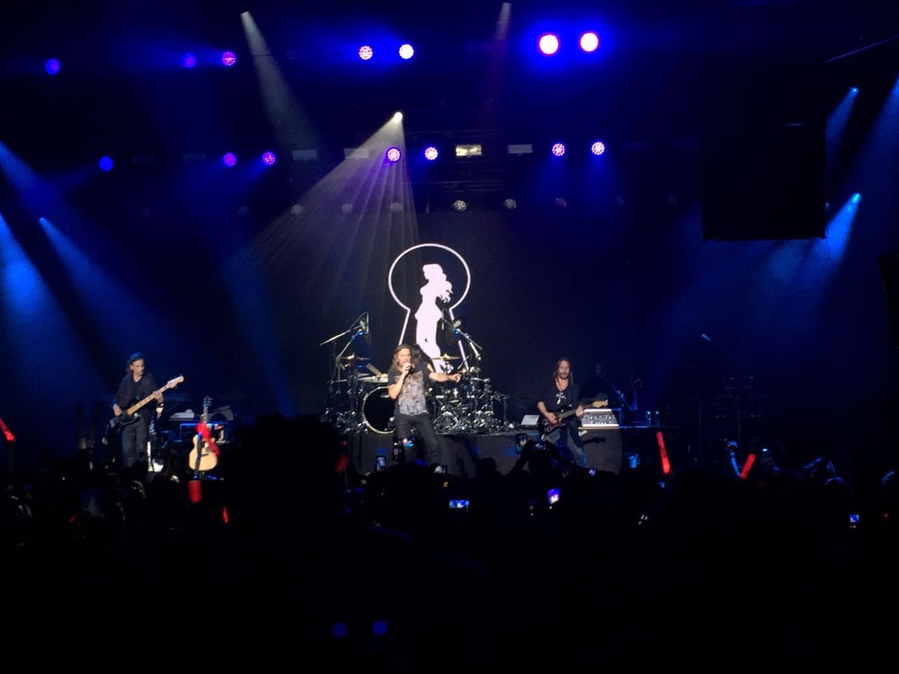 Una de las sorpresas de la noche fue cuando interpretaron 'Mi Verdad', tema que hicieron a dueto con Shakira...