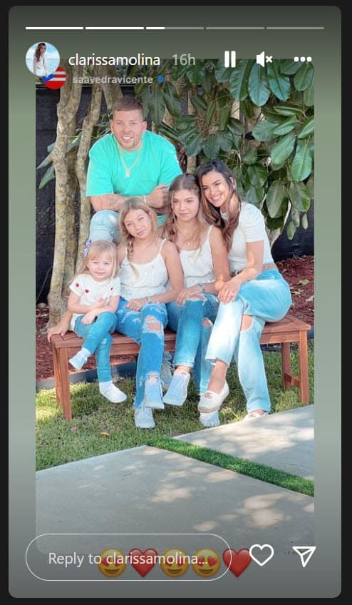 "
<b>Me consta lo mucho que amas y cuidas a tus hijas</b>, y sobre todo la educación, valores y principios que les inculcas día a día", agregó, mientras que en sus historias de Instagram colgó otra foto con las chicas y su pareja.
<br>