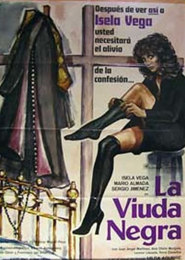 Fue también en los 70's cuando la película 'La Viuda Negra' causó polémica. La cinta fue protagonizada por Isela Vega y Mario Almada. En esta historia Mario dejó las pistolas y se convirtió en el Padre Feliciano que se dejó seducir por Matea. El romance de estos dos causó escándalo en el pueblo, por lo que vivieron su amor en el encierro.