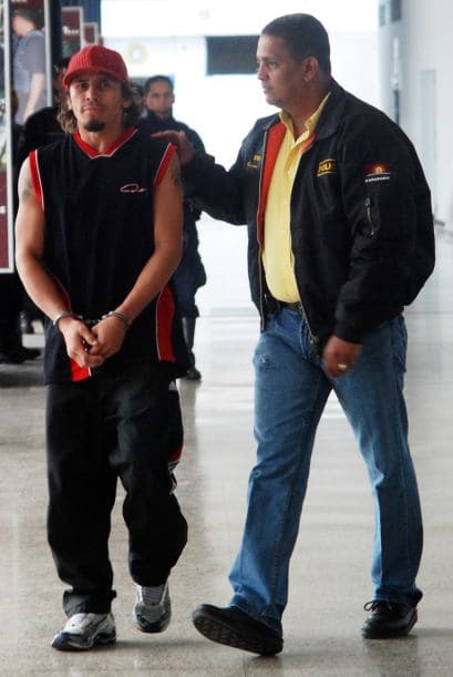 Dos días después de su arresto, amaneció ahorcado en su celda.