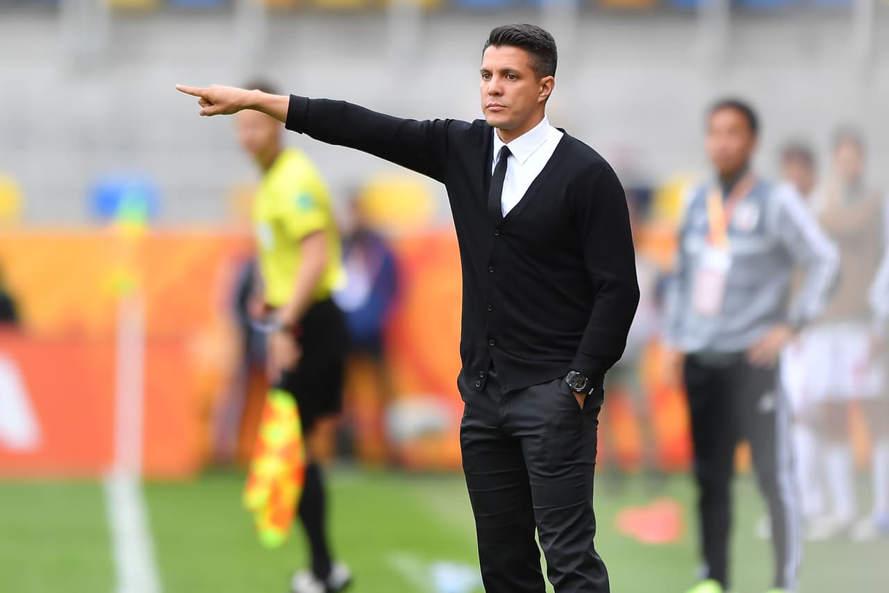 El técnico de México, Diego Ramírez, no encontró soluciones para esta situación, en una presentación para el olvido.