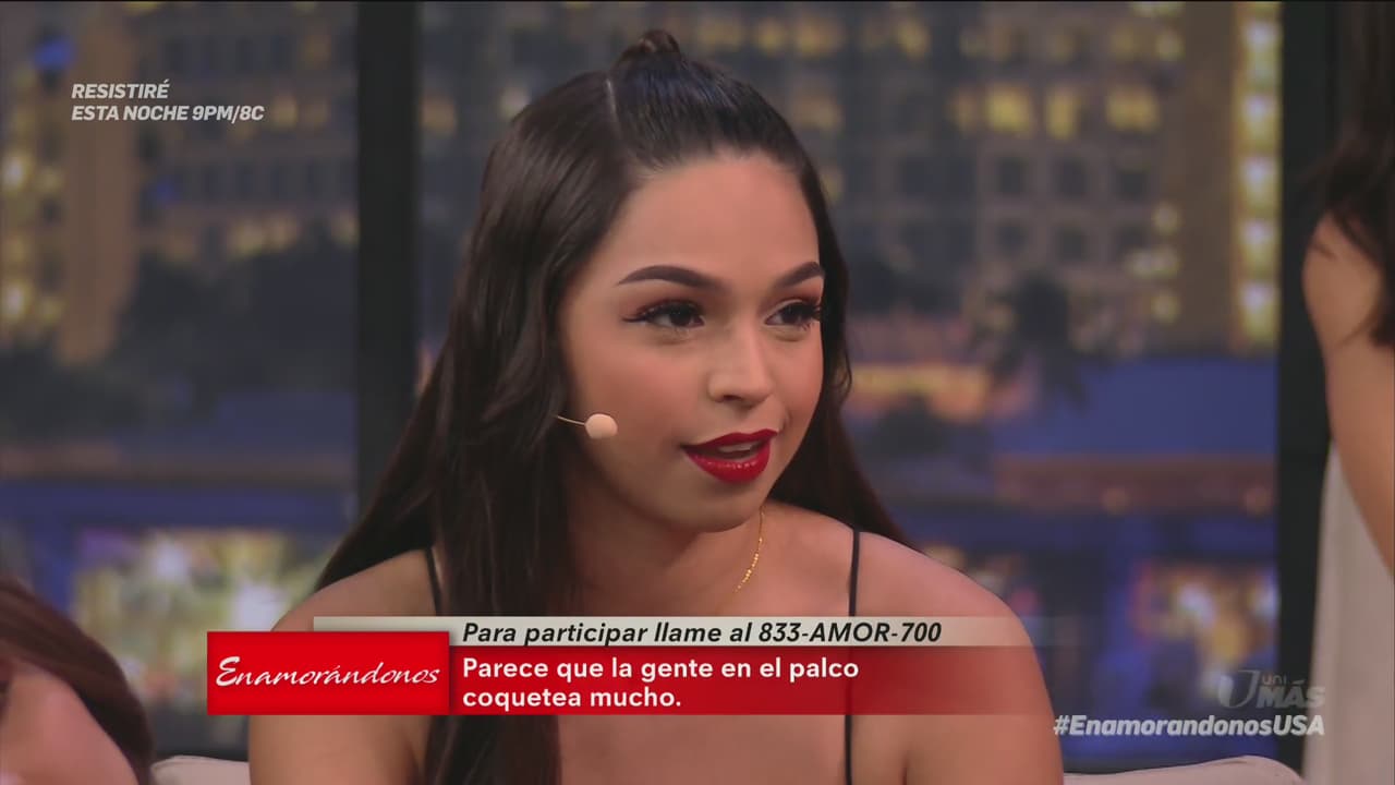 Sorprendida, Samantha negó tener algún interés en Jonathan y haber coqueteado en algún momento con él, de hecho prefirió retirarse del palco de amorosos por lo duro que había sido el señalamiento.