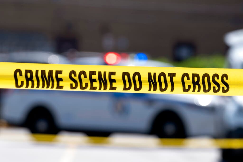 Niña resulta herida de bala en un tiroteo en un centro comercial de Baltimore