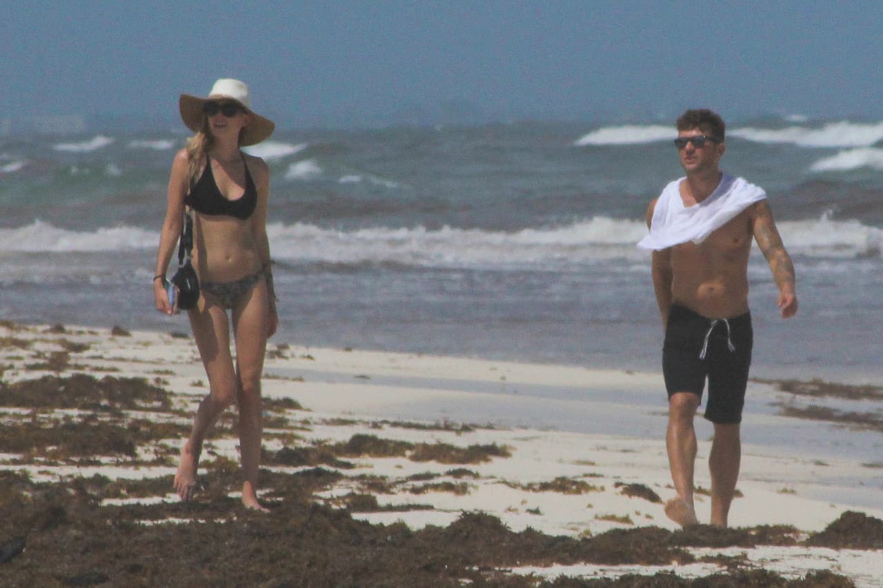 Ryan Phillippe en la playa