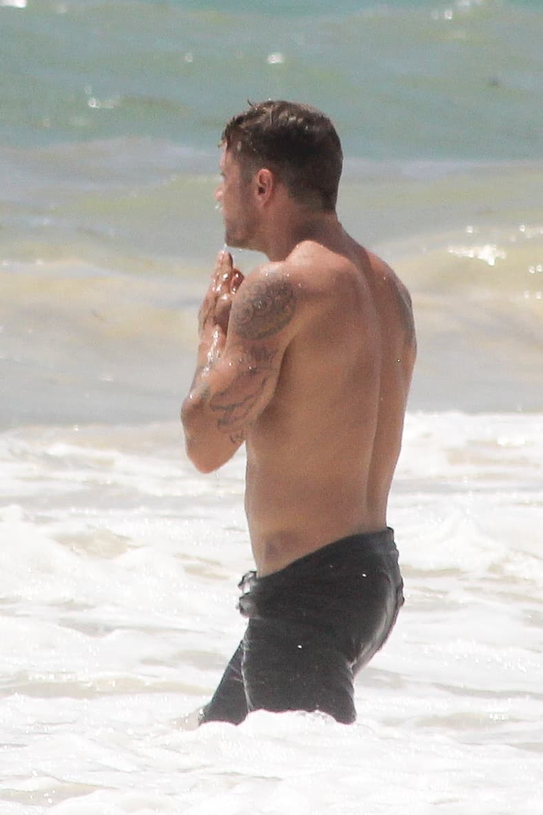 Pero después de Reese, Ryan ha tenido más romances.