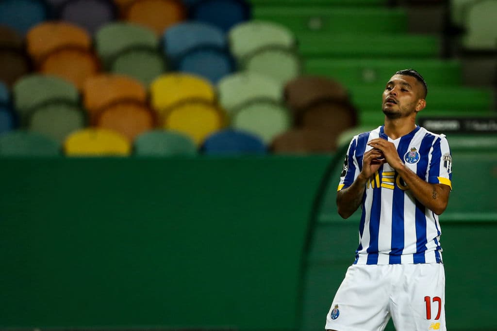 El Sporting le arrebata el triunfo al Porto de ‘Tecatito’ | El mexicano y Mateus Uribe marcaron los goles del Porto; Vietto rescató el empate sobre la recta final del juego. Nuno Santos (9’) abrió el marcador, Mateus Uribe (25’) empato y el ‘Tecatito’ (45’) le dio la vuelta al marcador con un tremendo golazo. Vietto (87’) apagó la fiesta al final del juego.