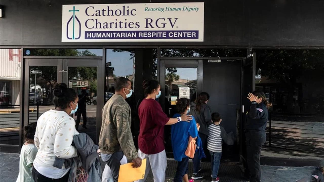 Más de 20 casos de estafa migratoria en Tampa usando nombre de Caridades Católicas