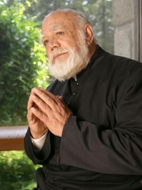 <b>Miguel Córcega </b>interpretaba al 'Padre Anselmo' en el melodrama 
<b>'Cuidado con el ángel'</b> cuando su salud se deterioró.