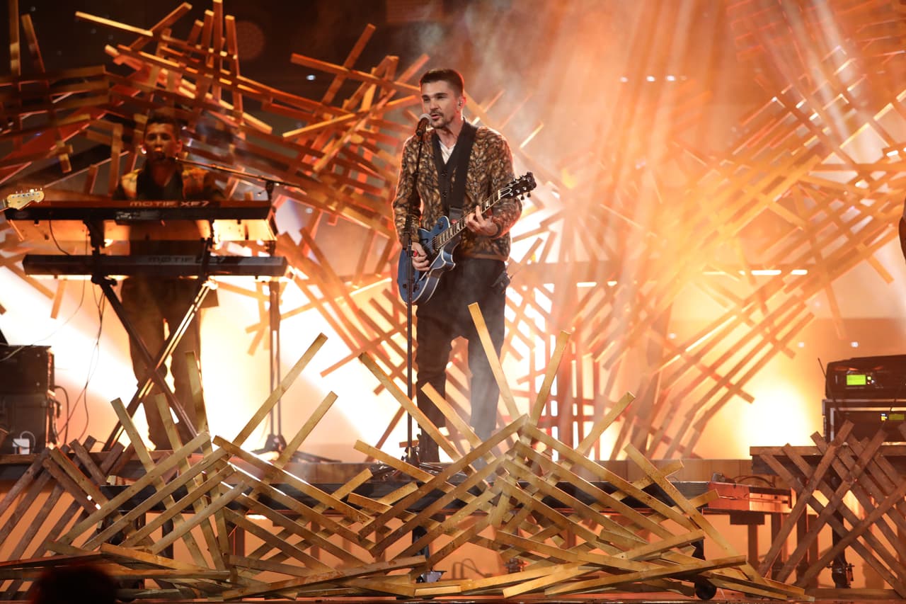 Sin duda alguna, Juanes es símbolo de talento en el escenario.