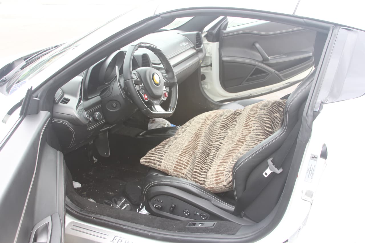 Israel Pérez Rangel enfrenta cargos por robo vehicular y vandalismo.