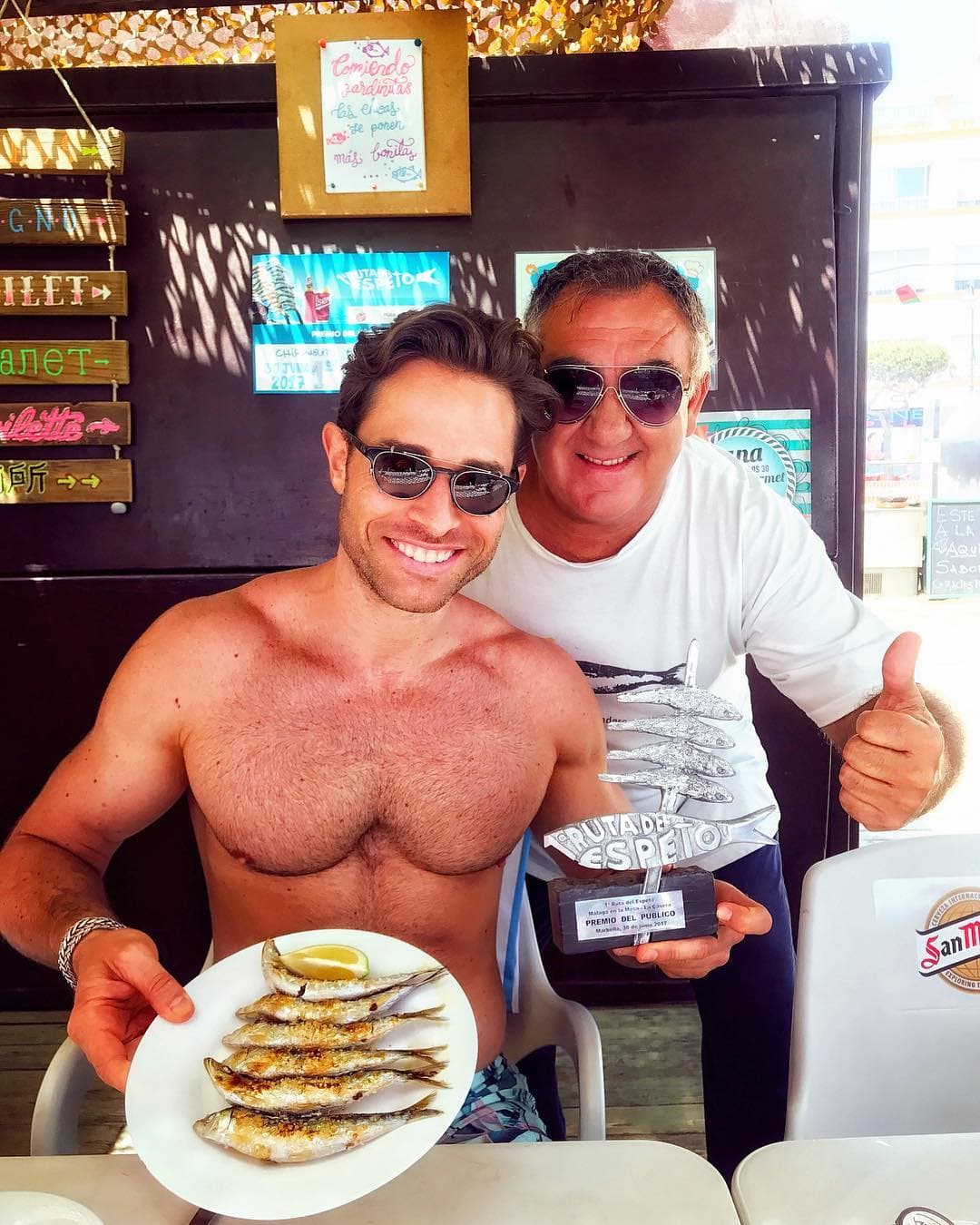 Asegura que, si abrimos el refrigerador de su casa en este instante, confirmaríamos eso, pues encontraríamos: “Pescado, pollo, verduras todas frescas, mucha fruta. Arroz tengo preparado siempre, cosa que llego yo y lo caliento y los ’Rulli cakes'”.