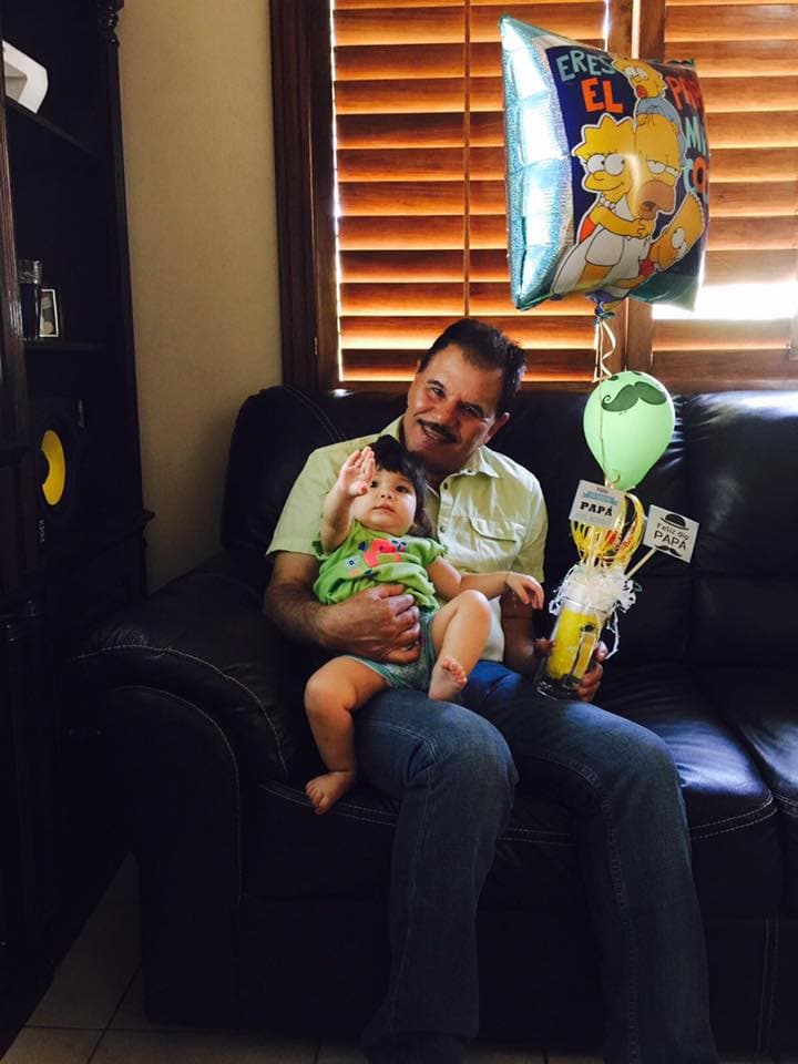 La pequeña Julissa Michelle llegó a inundar de alegría a la familia Medina y José Ángel no duda en presumirla en sus redes sociales. La niña nació en junio de 2016, año en que Medina estaba próximo a festejar 61 años de edad.