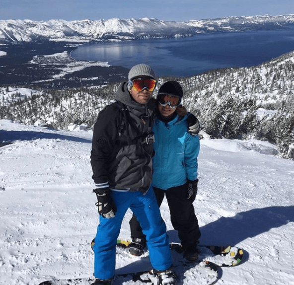 Además, ambos también disfrutan de practicar deportes extremos.