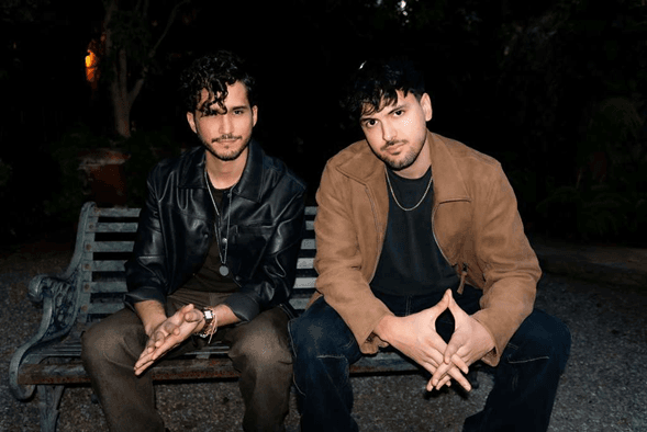 KAKALO INICIA EL 2026 CON “SOBRE LA MARCHA”, UNA ÍNTIMA BALADA JUNTO A ANDRÉS OBREGÓN