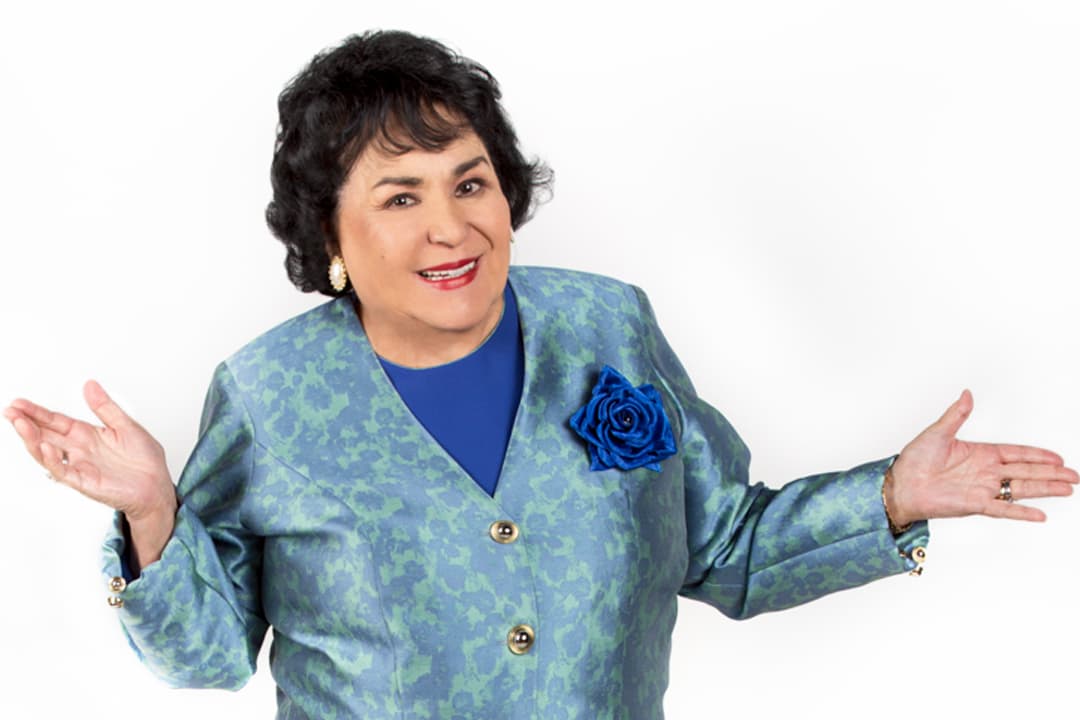 Carmen Salinas rompió en llanto al conocer a su bisnieto 