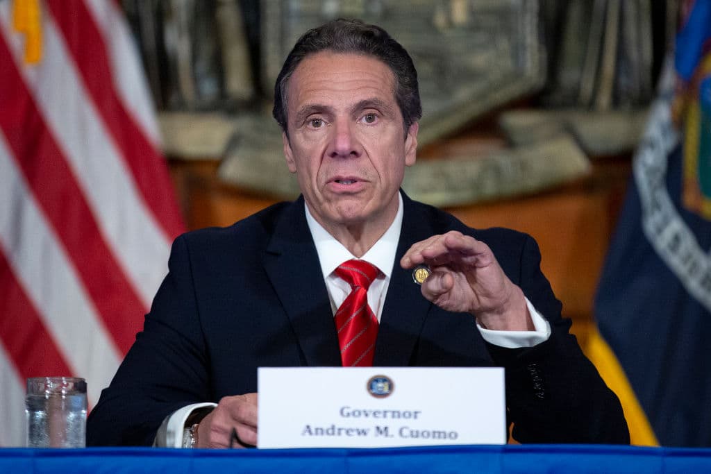 Critican la decisión de no llevar a cabo el proceso de impeachment contra Cuomo