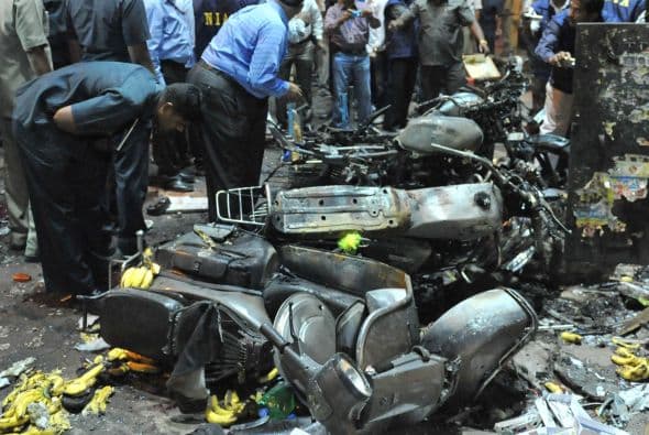 Los atentados ocurren tras la ejecución, el 7 de febrero, de un musulmán separatista de Cachemira, condenado a muerte por su participación en el asalto sangriento al Parlamento en Nueva Delhi en 2001. Desde entonces, el país estaba en alerta.