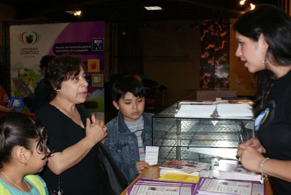 Miles se dieron cita a la octava edición de la Feria Para Aprender, en donde la comunidad hispana recibió información sobre educación en todos los niveles.