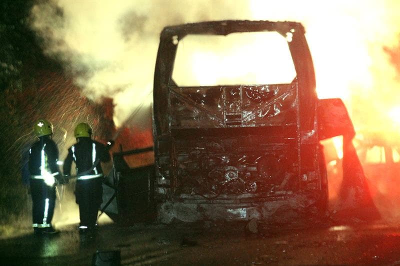 Al menos 24 muertos al incendiarse un autobús en México