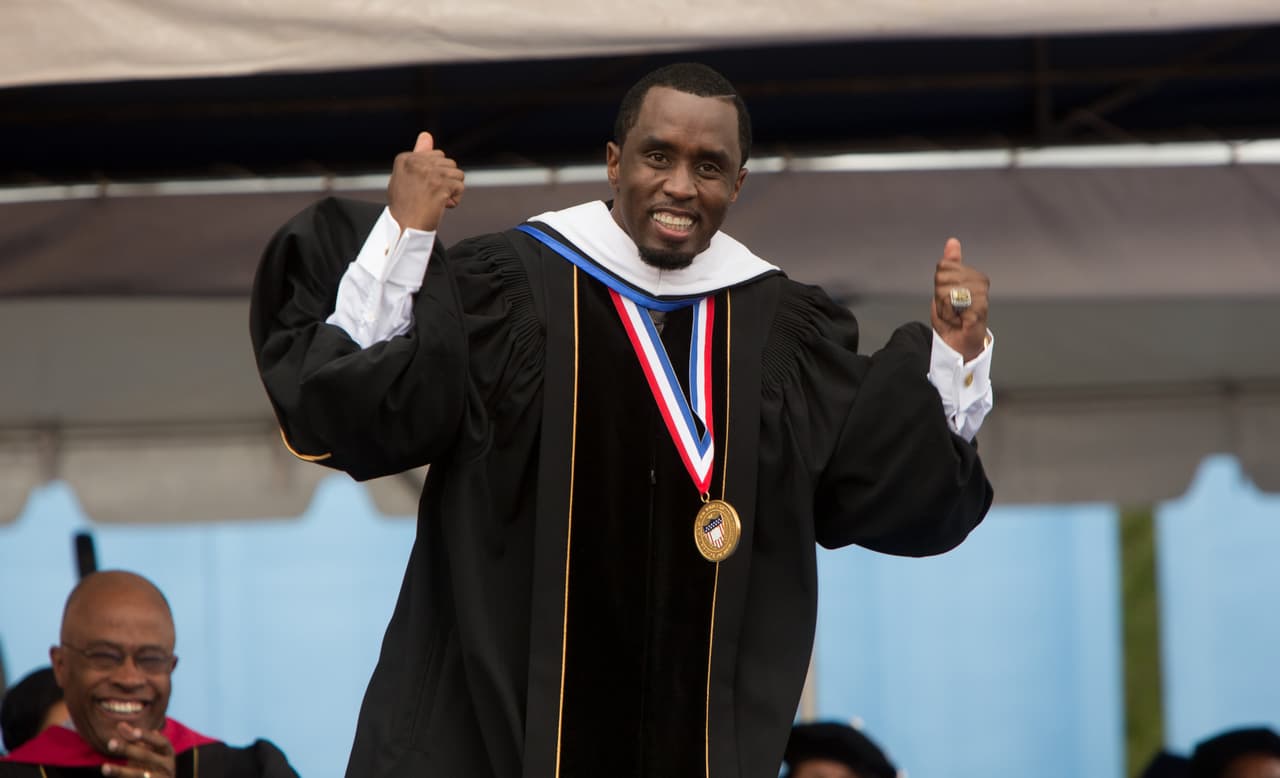 Sean "Diddy" Combs funda escuela charter en Nueva York
