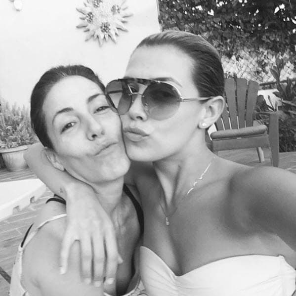 En entrevista para el programa 'Intrusos', transmitida el 7 de mayo, Stephanie fue abordada acerca de este tema donde dejó claro que ella sola sacó adelante a su hija mayor.