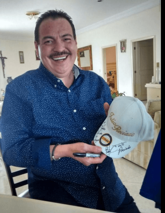 “Muchísimas gracias a toda la gente que ha orado, que ha estado en oración por Julio Preciado, que ha pedido por mí, porque han sido muchísimas las cadenas de oración que han hecho sin importar religiones, que es lo más importante”, manifestó.
<br>