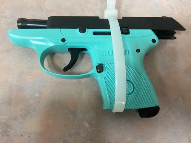 Delincuente armado condenado enfrenta cargos criminales después de que agentes del Sector Tucson frustraron un intento de contrabando cerca de Douglas.