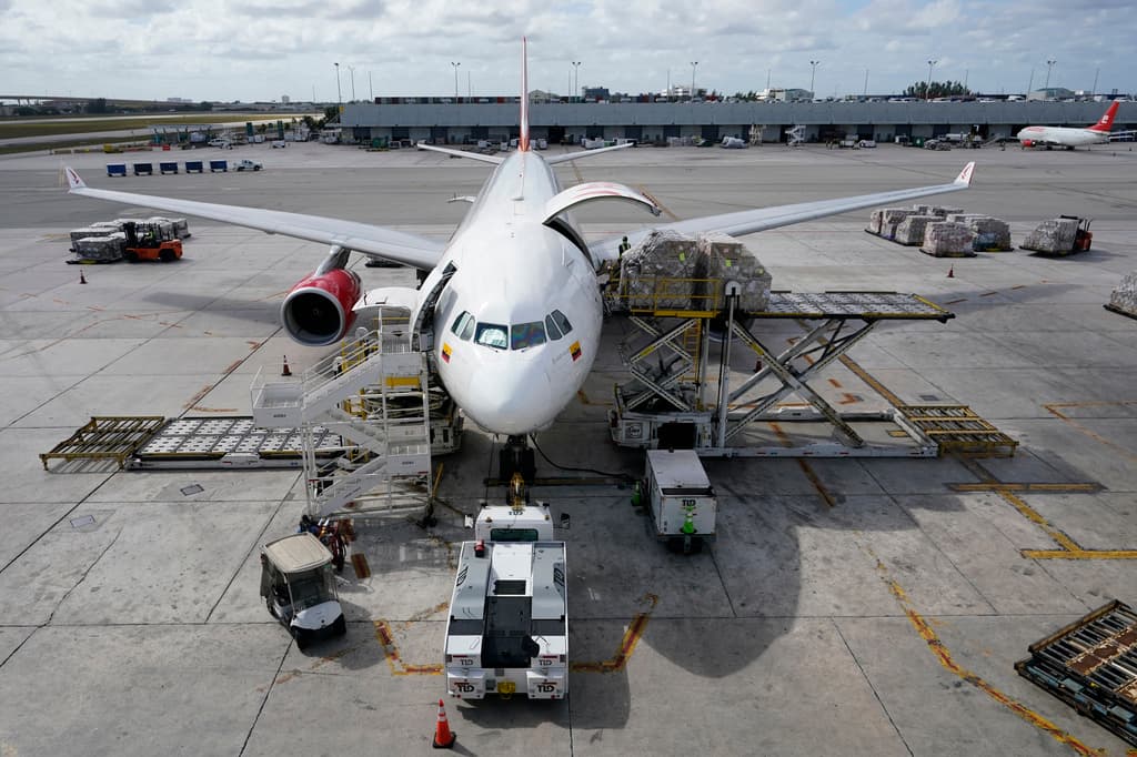 Una fuerte turbulencia en un vuelo de Avianca obliga a un aterrizaje de emergencia en Miami y deja al menos nueve hospitalizados 
