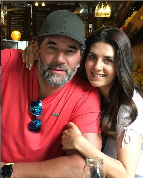 "Nos separamos porque
<b><a href="https://www.univision.com/famosos/eduardo-santamarina-se-pone-romantico-con-mayrin-villanueva-en-sus-vacaciones-familiares-fotos" target="_blank">yo empecé a andar con Eduardo</a></b>", reveló en una entrevista para el matutino
<b><a href="https://www.youtube.com/watch?v=sIPd_cIkfZw" target="_blank">Hoy. </a></b>