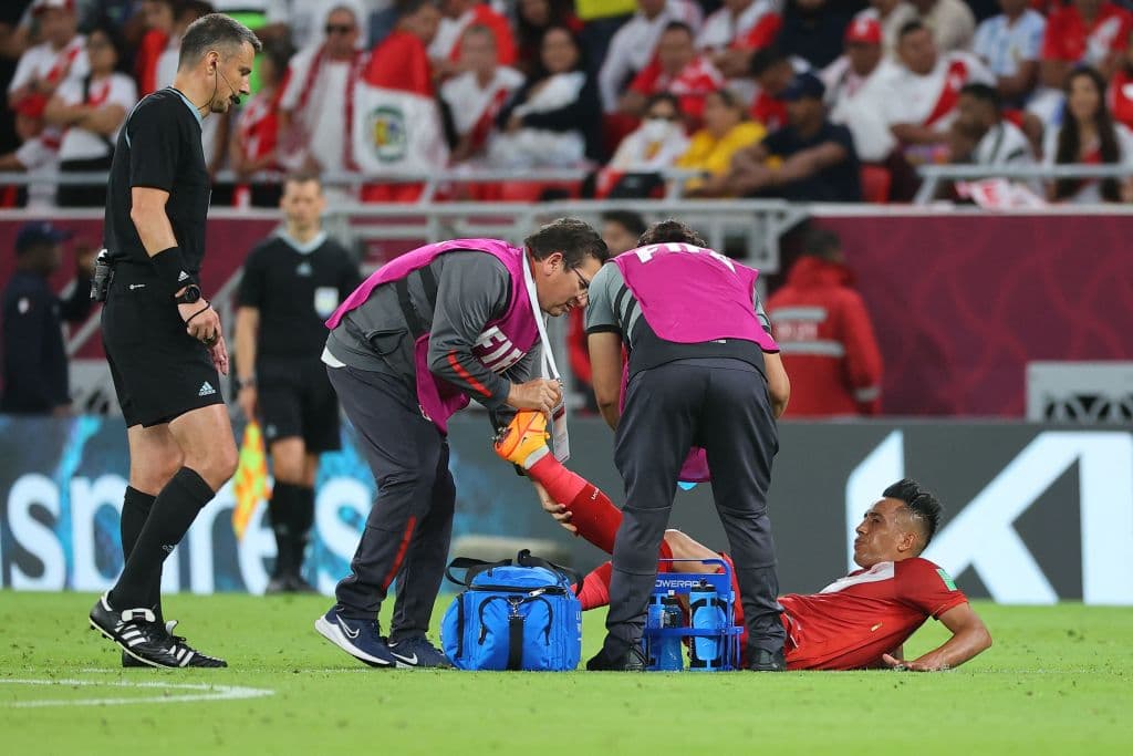 Australia, tras igualar sin goles en los 90 minutos y el tiempo extra, derrotó a Perú 5-4 en la tanda de penales y se quedó con el penúltimo cupo para la vigésima segunda edición del Mundial de fútbol que se jugará en Qatar.