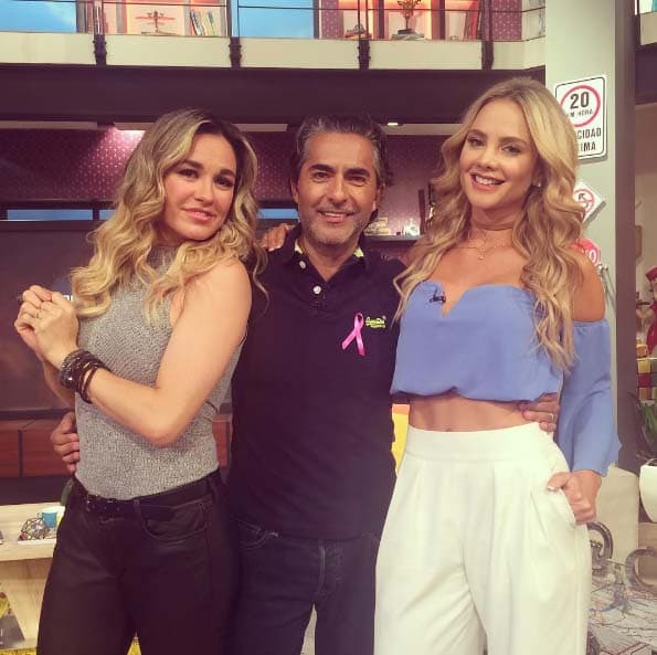 Raúl es el más feliz al lado de estas dos bellezas. María José nos dio el estreno mundial de su video musical 'Habla Ahora' y Ximena Cordoba es presentadora de El Gordo y La Flaca.
