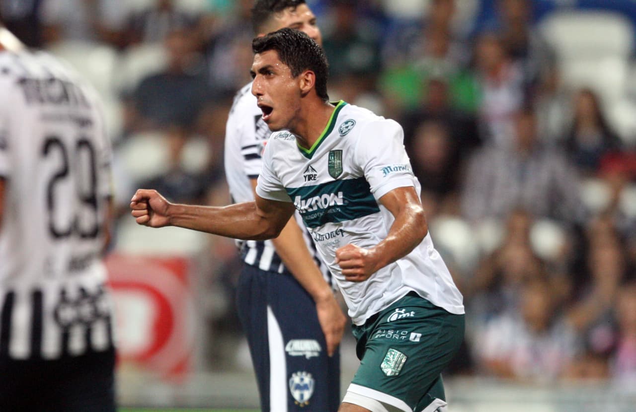 Y los Cañeros reaccionaron. A los 32 minutos, en un balón venenoso al área de La Pandilla, Jesús Gallardo la peinó y batió a su propio portero para darle un gol al Zacatepec, que recortó a 2-1.